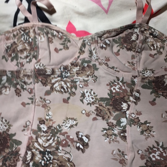 Beautiful pink bustier - Picture 4 of 5